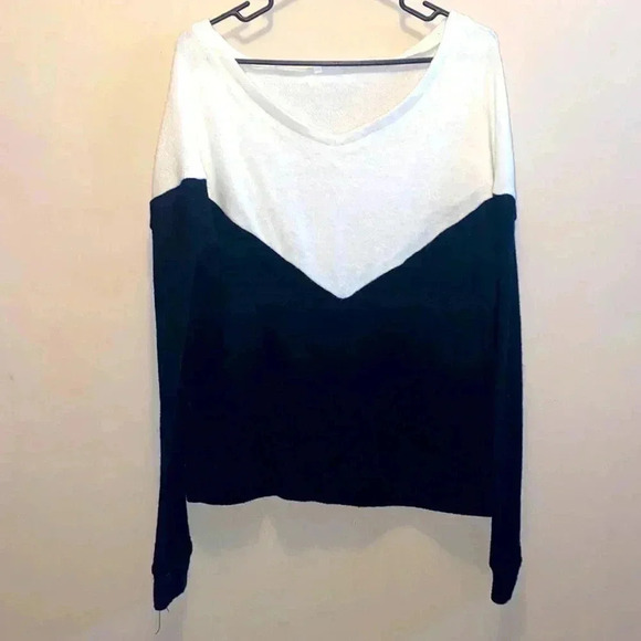 Sweater - Picture 1 of 5